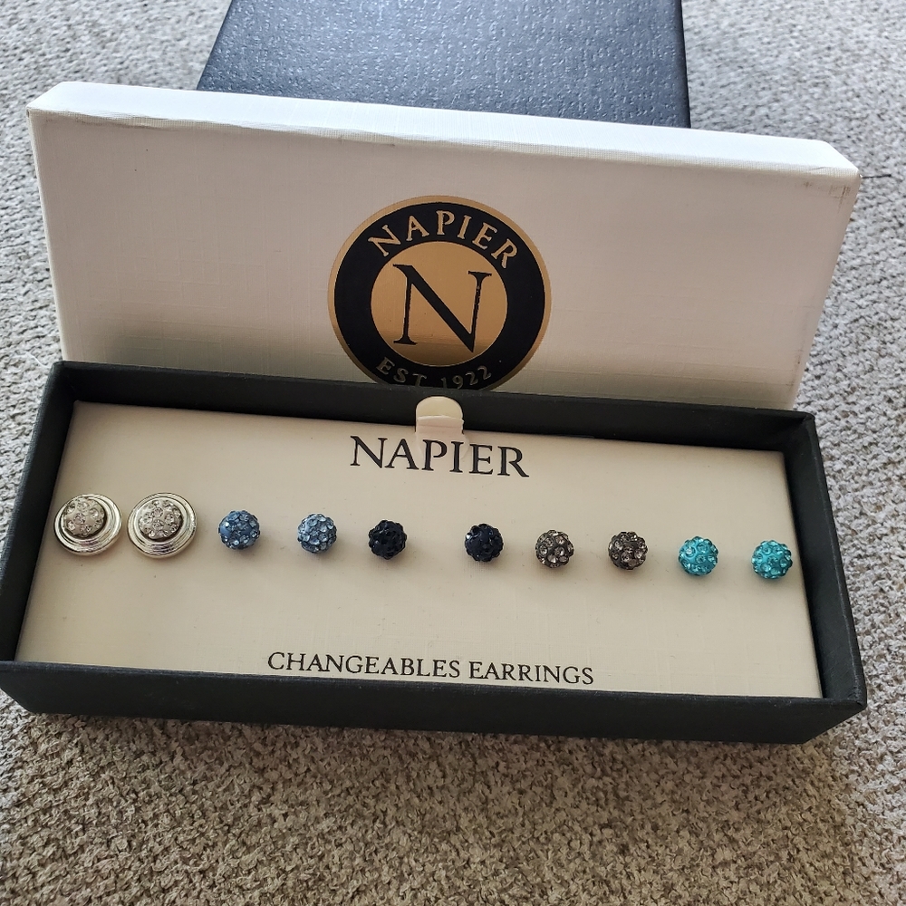 Napier "CHANGEABLES" earring set